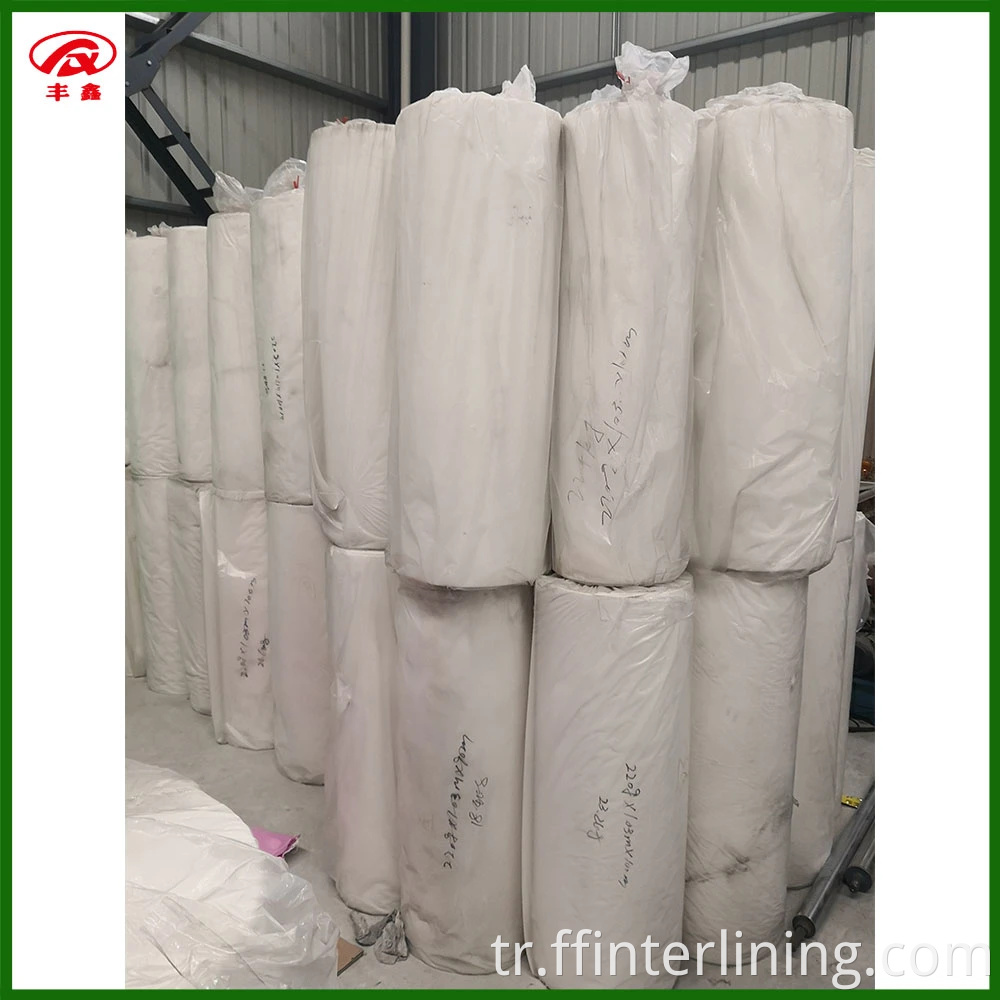 Çin Nakış Elbise için Sıcak Satmak Teareweway Sırt Kağıdı / 100% Pamuklu Nonwoven Dokunma Giysi Için Dokuma Kumaş